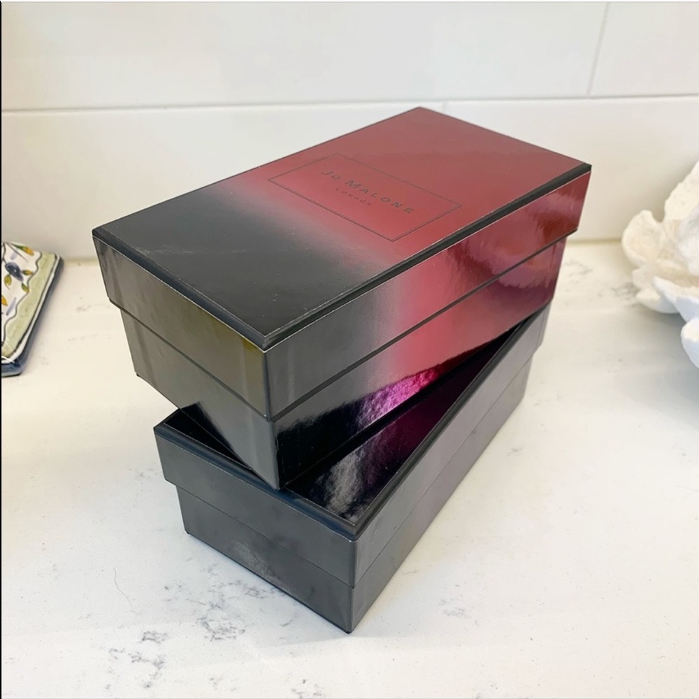 Jo Malone Holiday 2021 Gift Boxes, Set of 2 - Picture 4 of 10
